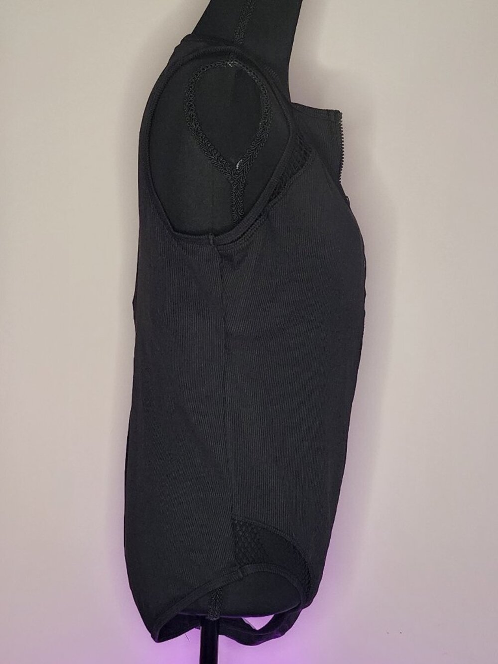 Hot Topic - Black Ribbed Zip-Up Swimsuit Plus Size - Picture 3 of 7